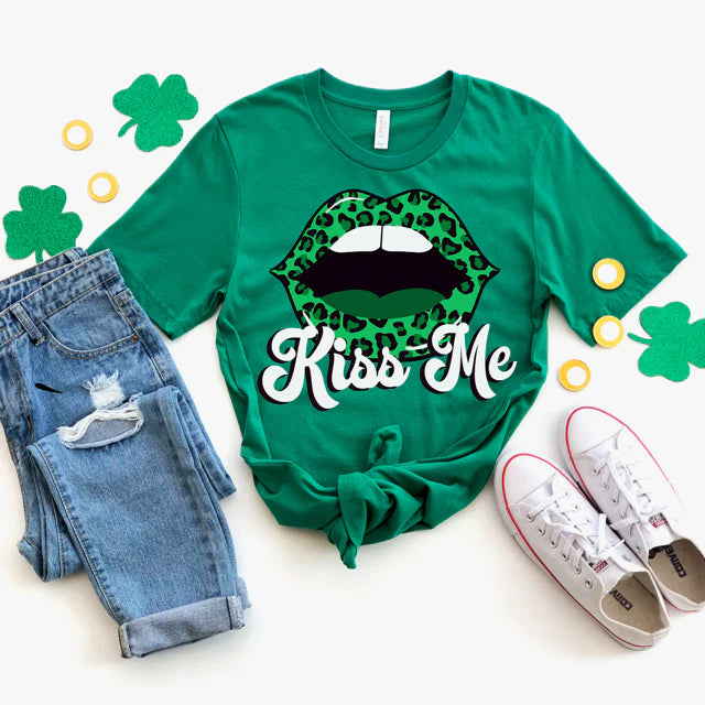 Kiss Me (Green Leopard)